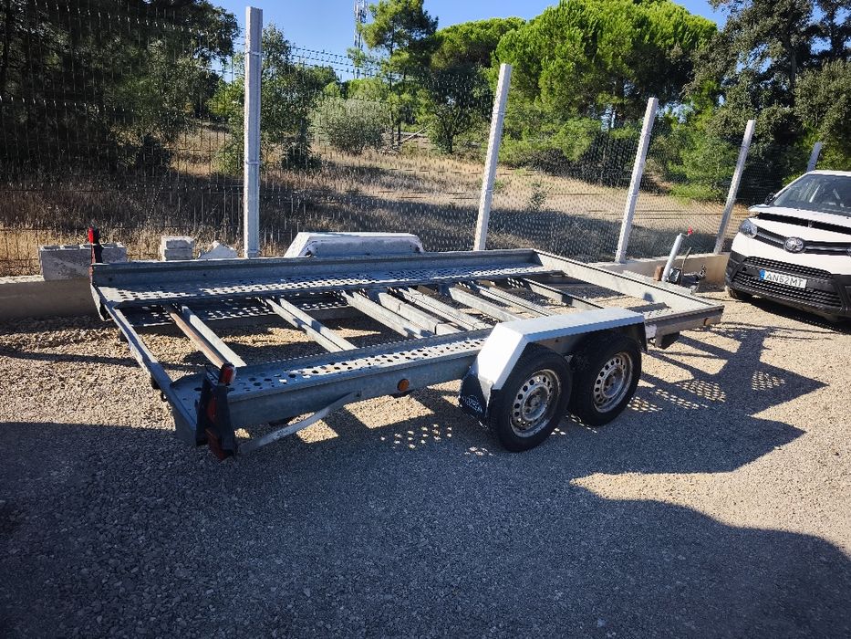 Atrelado porta carros