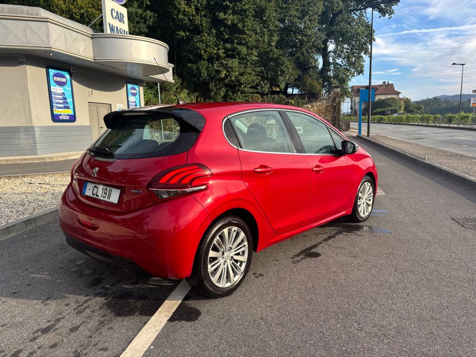 Peugeot 208 1.6 hdi