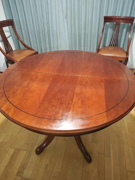 Mesa extensível em Madeira  de Cerejeira