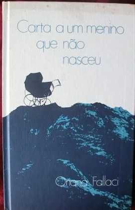 Entrevista com a História, de Oriana Fallaci, e outro livro
