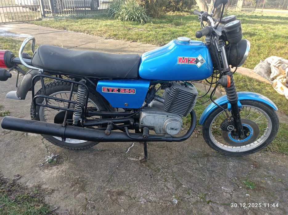 MZ ETZ 250 - 1987 
​Opi