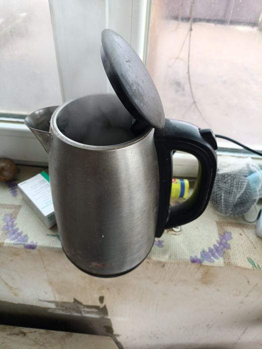 Электрочайник AKAI (нержавейка) Рабочий!