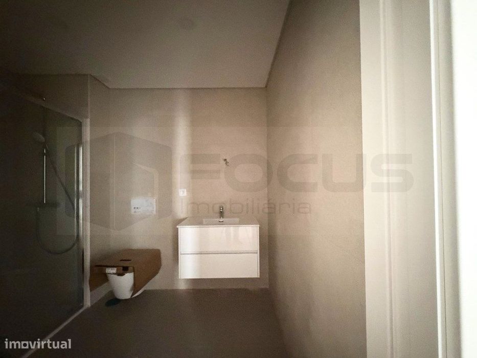 Novidade no mercado !!! Apartamento T2 +1 com 2 SUITES Aveiro / Esg...