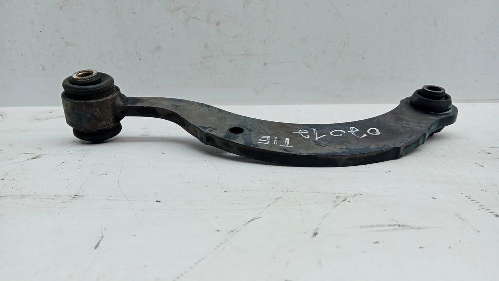 Braço de suspensão trás esquerdo TOYOTA Avensis Wagon (_T27_)
