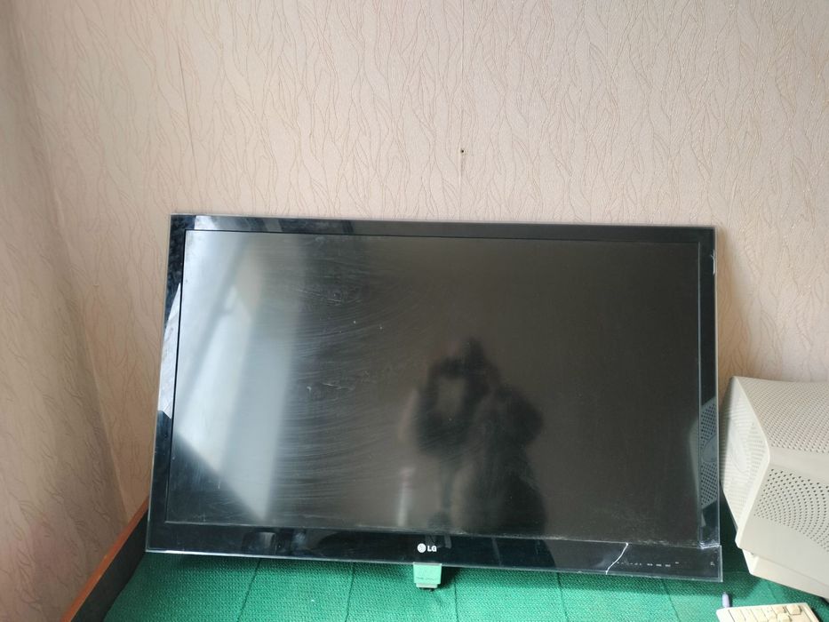 Продам телевизор