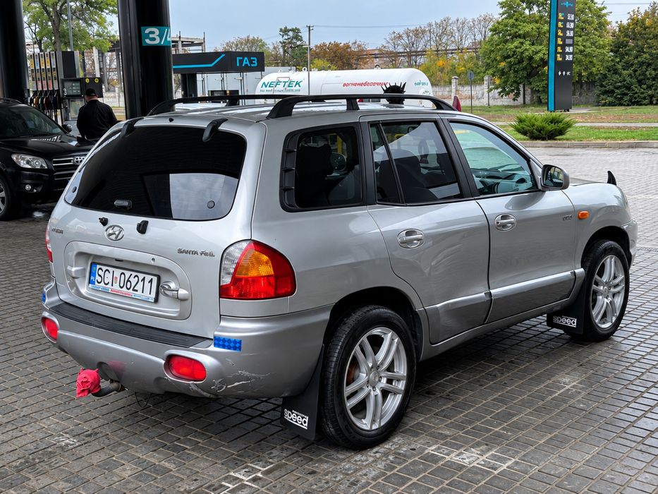 Продам Hyundai Santa Fe 2.0 турбо дизель в идеальном состоянии