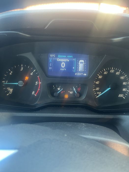 Ford transit 2015 року 2,2 дизель