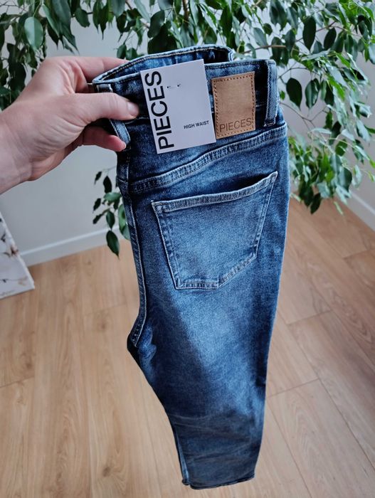 Spodnie jeansowe damskie