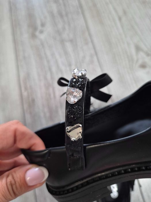 Eleganckie buty dla dziewczynki
