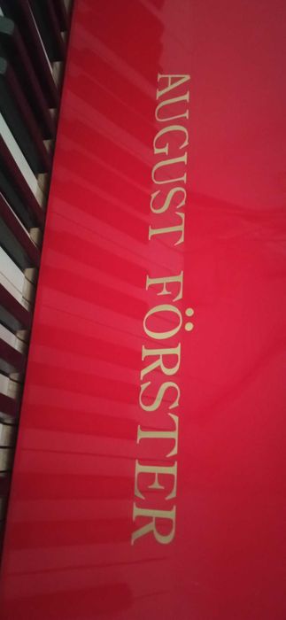 Концертний рояль August Forster 215, білий.