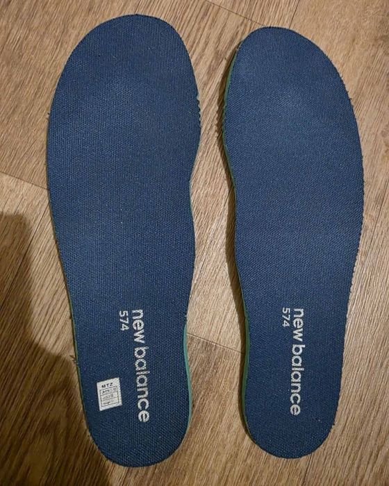 Продам устільки стєльки new balance