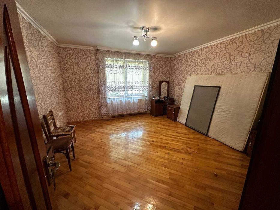 Продається будинок у місті Тячів