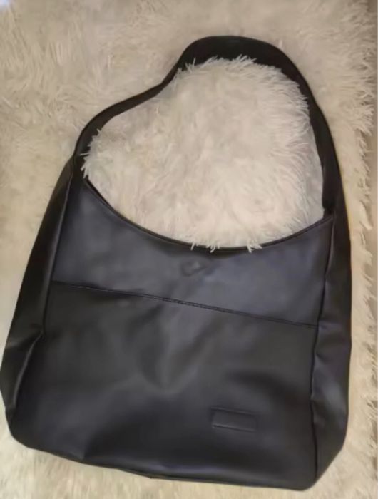 Czarna torba na ramię NOWA