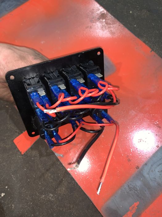 Включателі на трактор