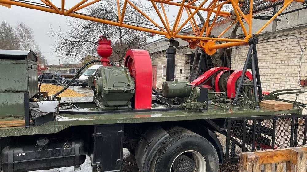 Бурова установка УРБ 2.5-А на базі МАЗ 53363 2000