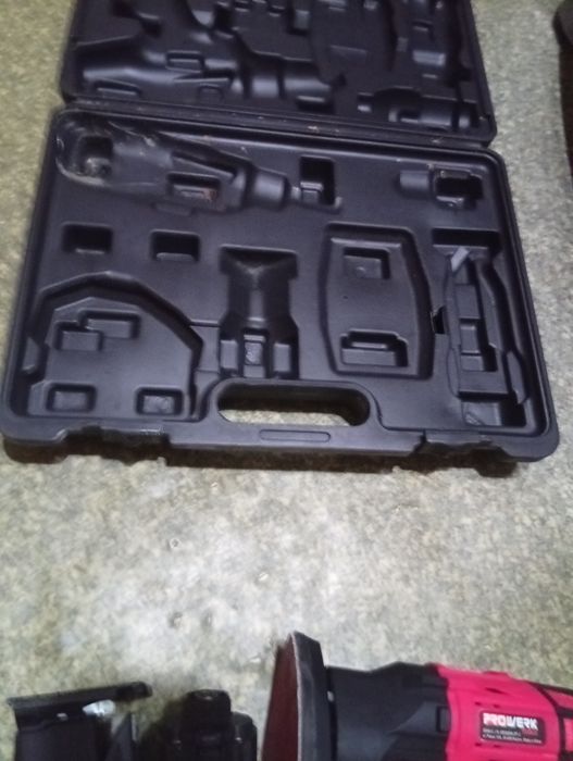 Całość Wyprzedaż garażowa wkrętarki Bosch Grundig sprzęt grający