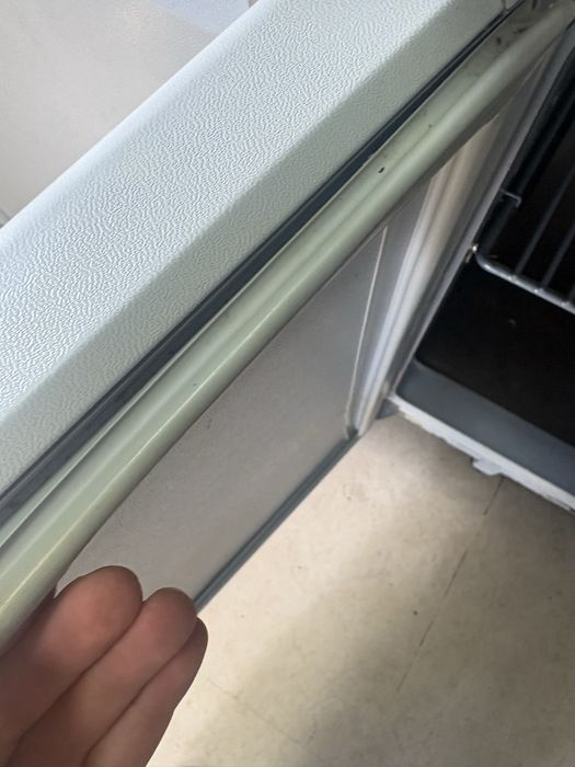 FRIGORÍFICO INDUSTRIAL 2,58M – PERFEITO ESTADO