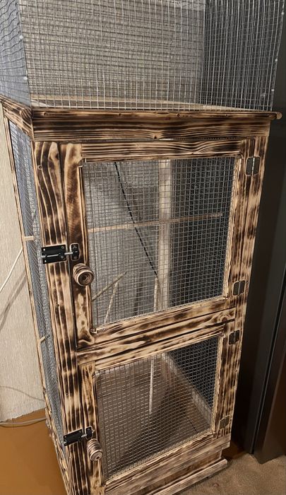 Продам клетку для попугаев