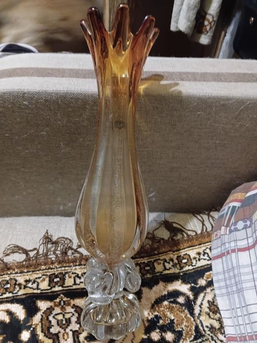 Продам красивенную вазу.