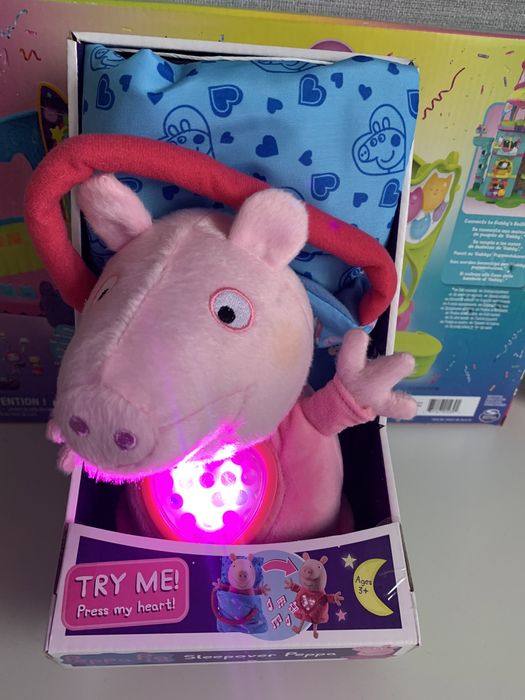 інтерактивна свинка Пеппа світло мелодія peppa sleepover