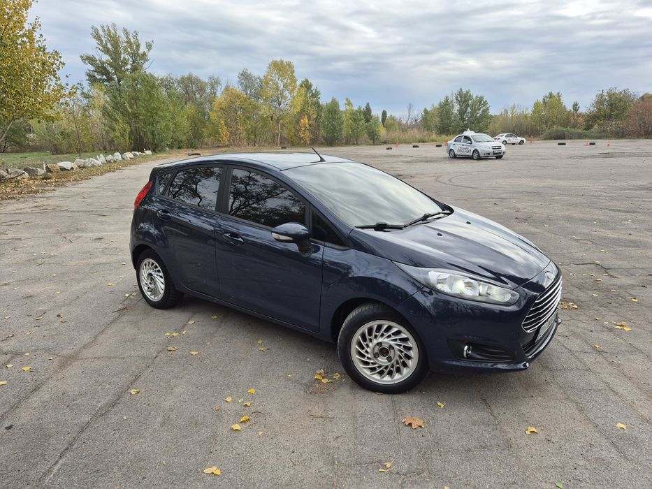 Продам Ford Fiesta 1.0