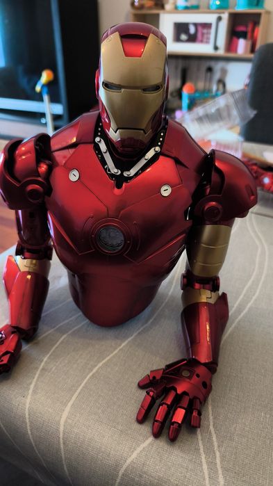 Iron man com 60 cm