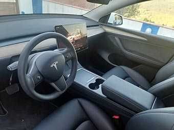 TESLA Y com Iva dedutivel