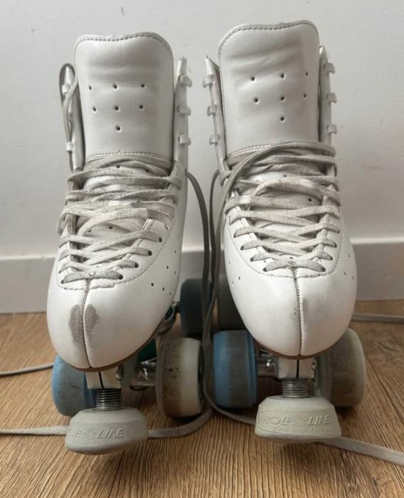 Patins de patinagem livres