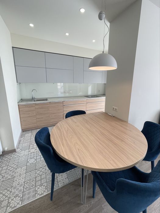 Продам 2-комн.кв. Центр, Менора, Литейная, 2А.