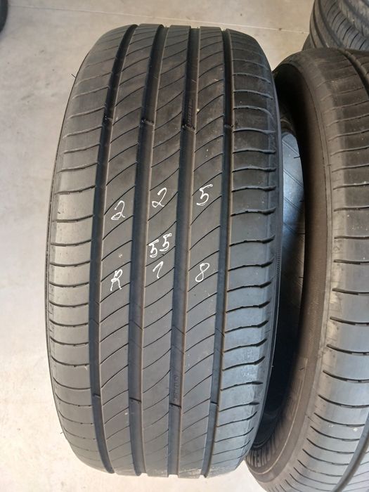 2 pneus 225 55 r18 Michelin