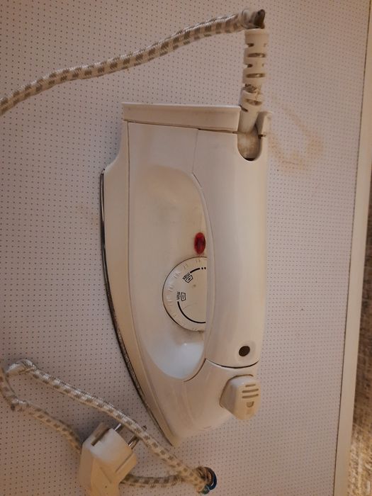 Утюг       Domotec