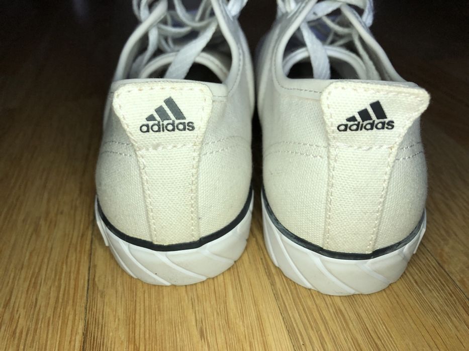 Adidas buty LYV  029001 off white 37,5  Buty sportowe unisex  Nowe  ma