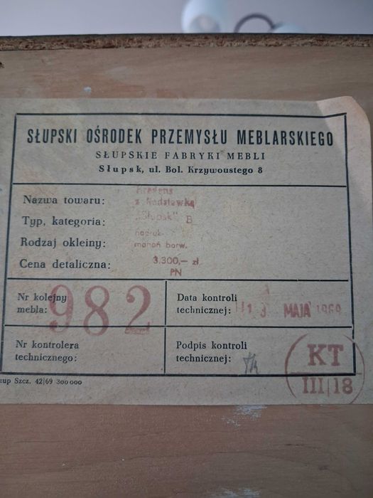 Meble PRL 1969- kredens z barkiem