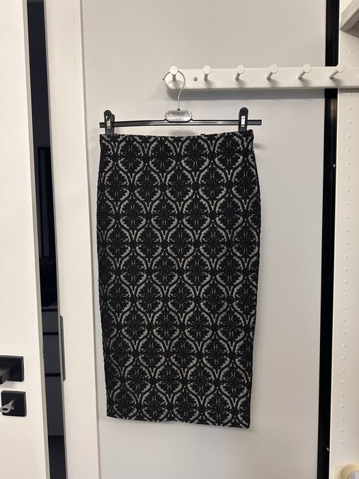 Elegancka spódnica midi r.36