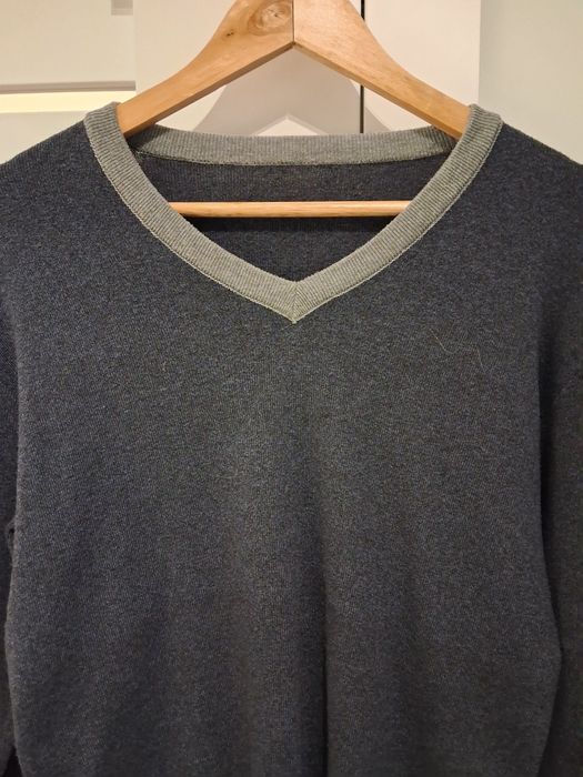 Klasyczny prosty Sweter w serek meski roz m 38