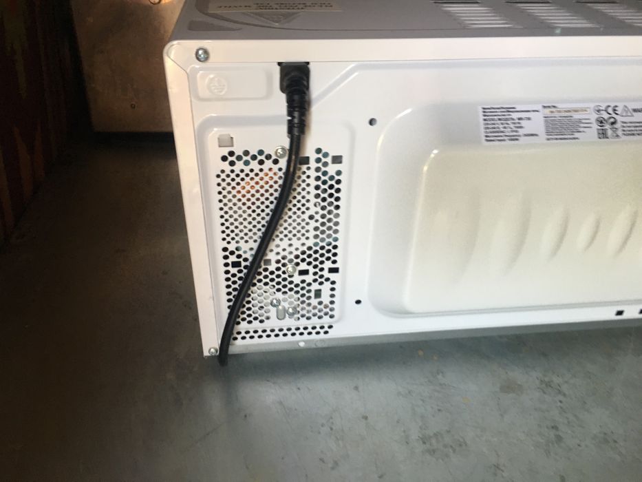 Мікрохвильова піч Maestro — MR-730