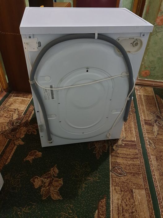 Продам стиральную машинку Индезит на 5
