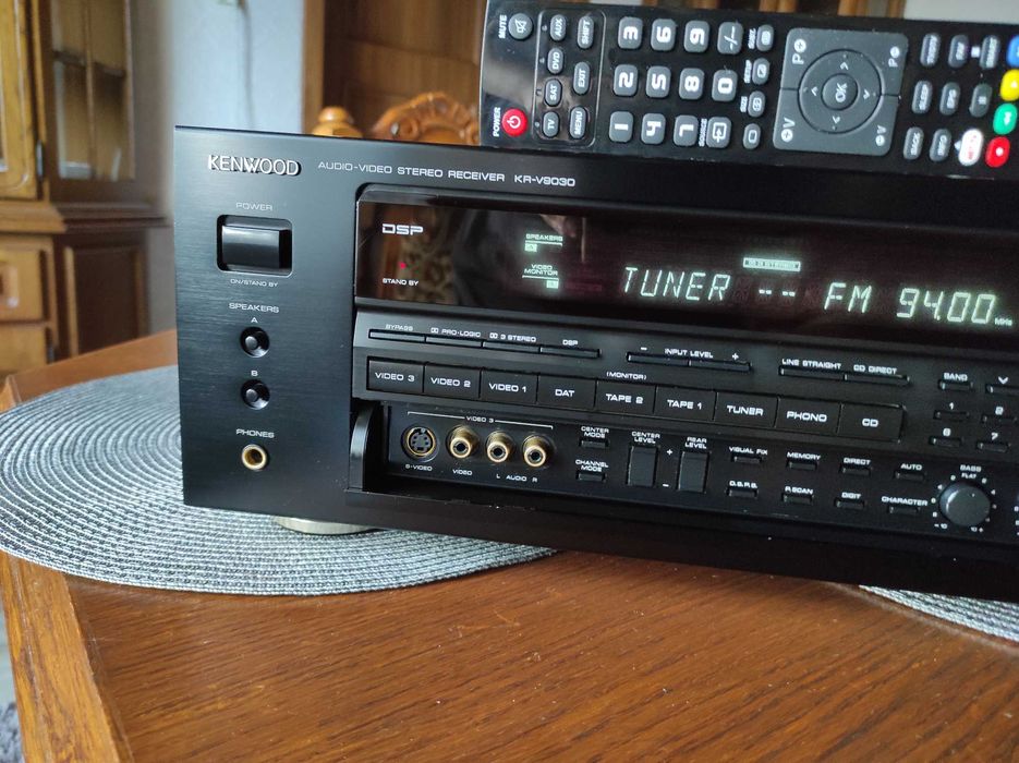 Amplituner Kenwood KR-V9030 + pilot