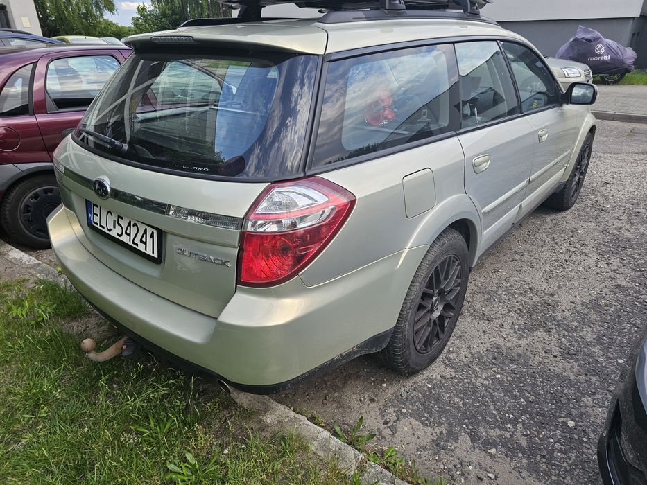 Subaru outback. 3.0 gaz