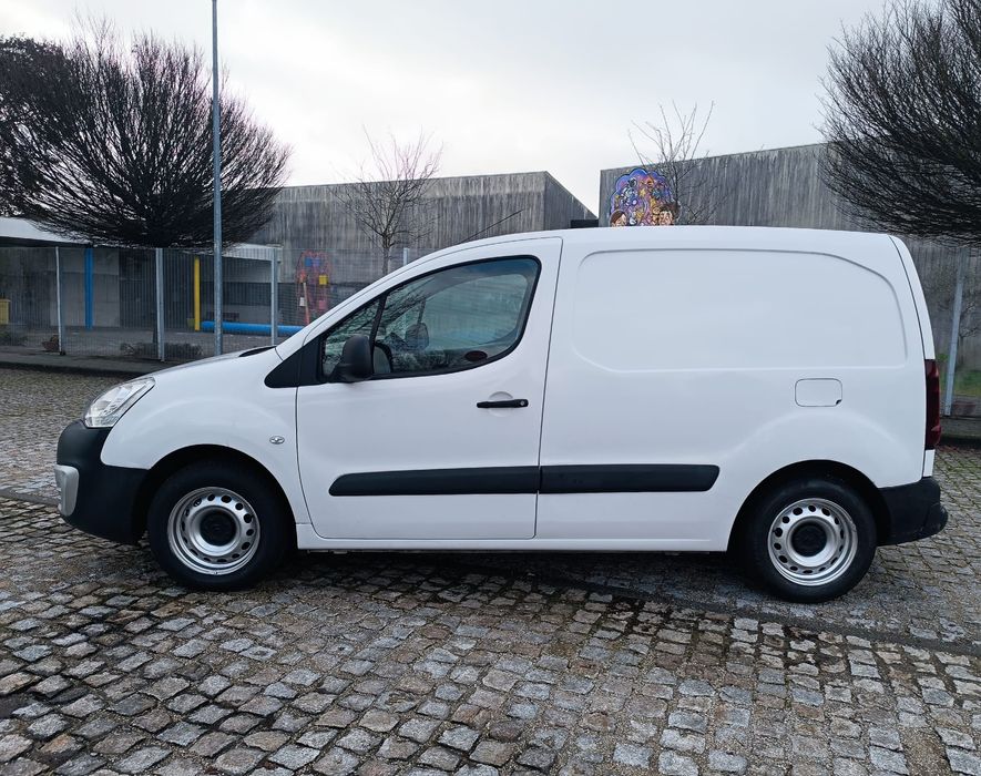 Citroen Berlingo1.6 hdi 3 lugares 2018 poucos km