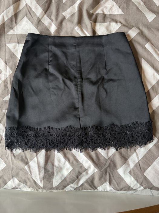 Спідниця міні з мереживом