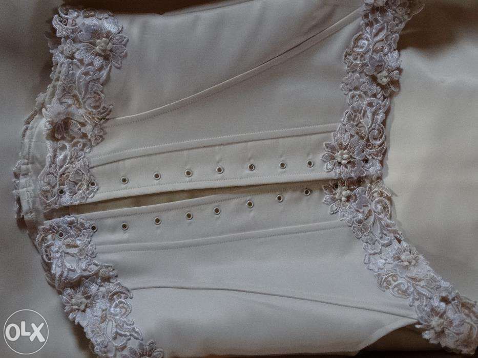 Suknia ślubna kolor szampan