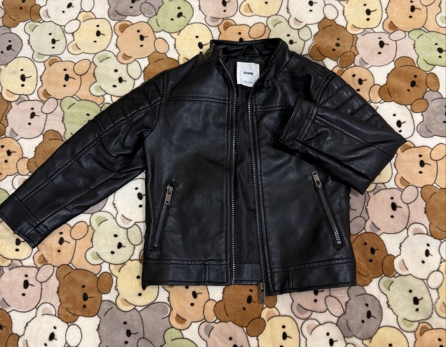 Великий пакет одягу та взуття на хлопчика 3-4 роки