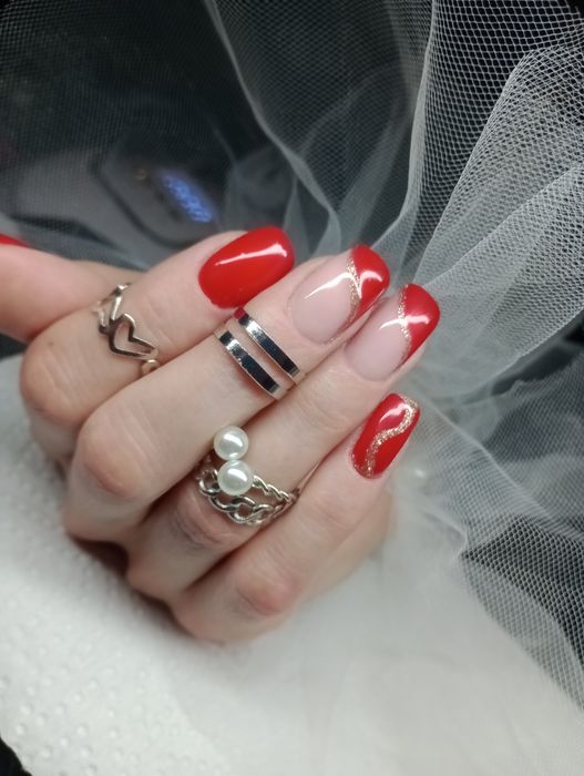 Paznokcie hybrydowe, żelowe