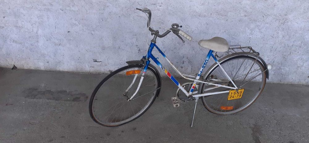 Bicicleta antiga orbita