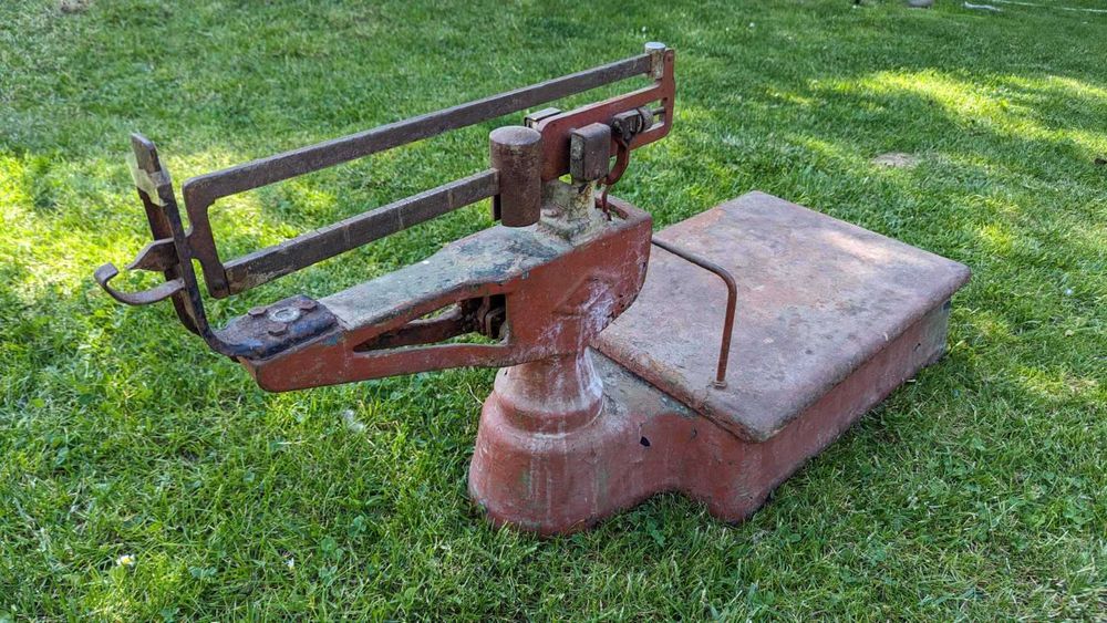 Ваги напольні старовинні