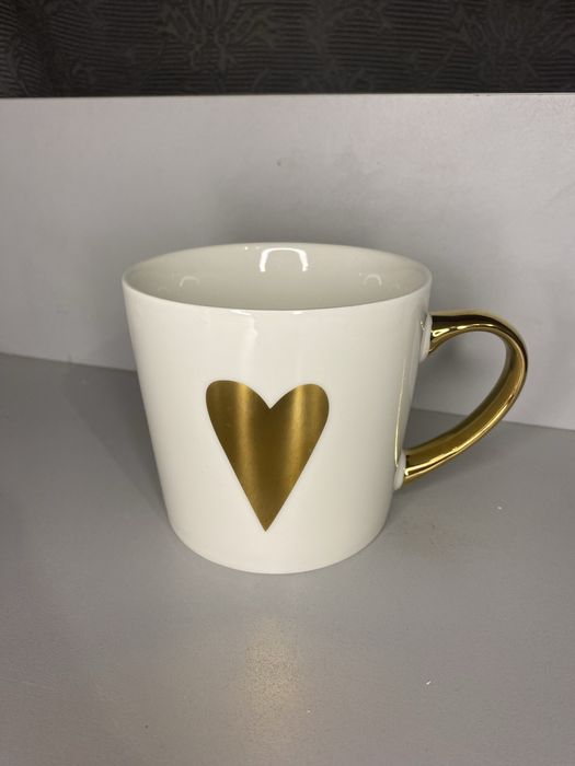 Крутезні чашки з сердечками НОВІ