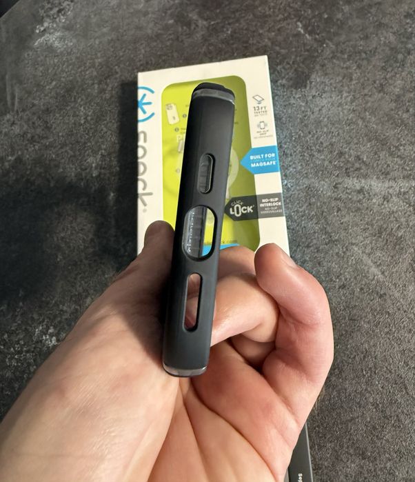 Чохол Speck Presidio2 Grip MagSafe для iPhone 16 Pro Max (новий)