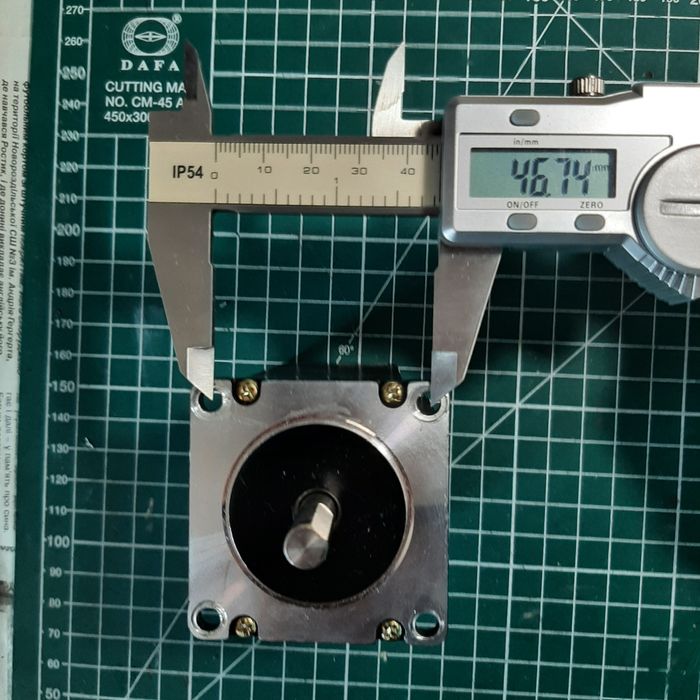 Кроковий двигун Nema23