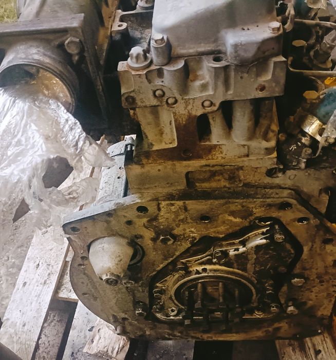 Silnik Deutz 2011 3 cylindrowy